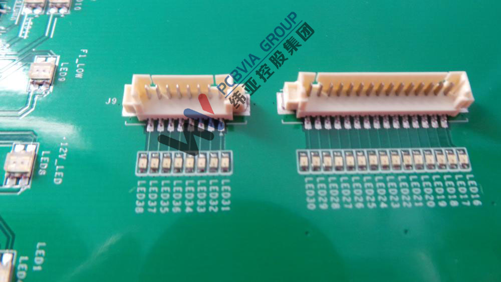 汽車(chē)PCB連接器貼片